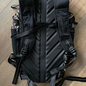 NWOT-LULULEMON Run All Day Backpack II SEAWHEEZE 2021 To The Beat Raspberry TBPH